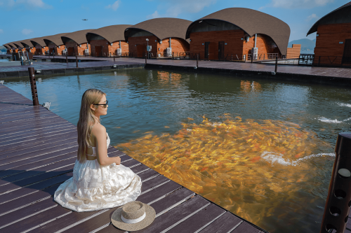 leaflakekan-resort-koi