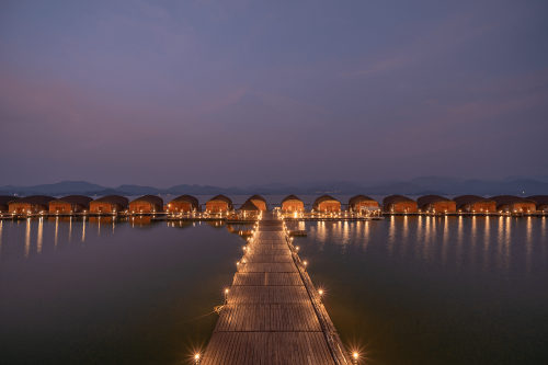 leaflakekan-resort-nightview