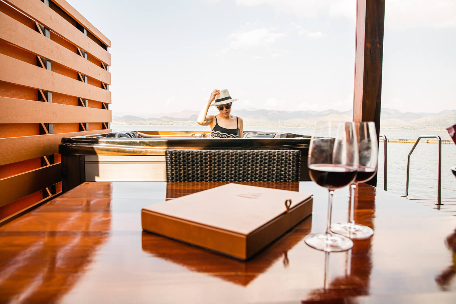 Leaf Lake Kan Resort ลีฟเลคกาน รีสอร์ท